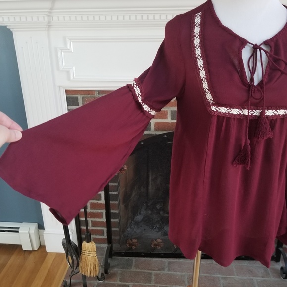 $6⭐️ Wine Embellished Bohemian Top - Picture 4 of 8